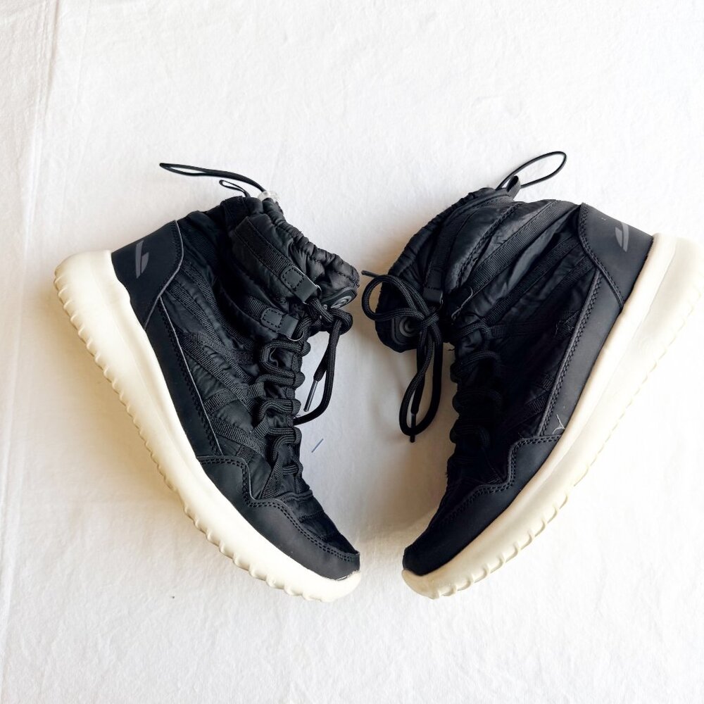 Champion Womens Black Quilted Winter Boots W/ Faux Fur Lining Size 9